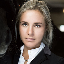 Nina Piasecki, Springreiterin Klasse S***